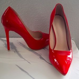 Red Pumps